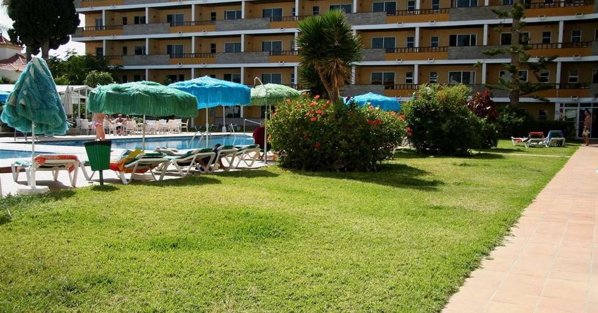 Een foto van het terras bij Appartementen Los Tilos