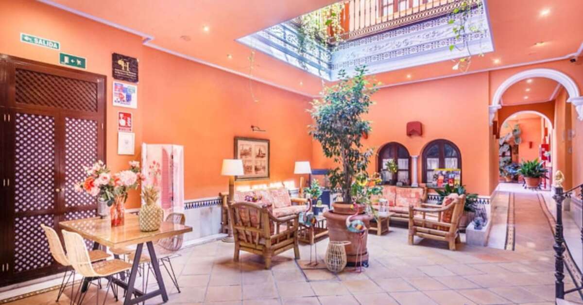 Een foto van het interieur van Patio de la Alameda