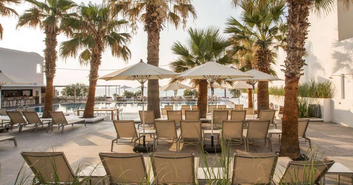 Een foto van het zwembad bij Kamari Beach Hotel
