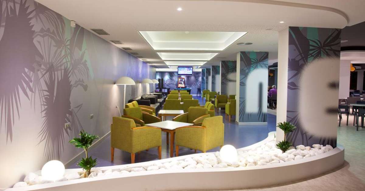 Een foto van het interieur van Mercure Benidorm