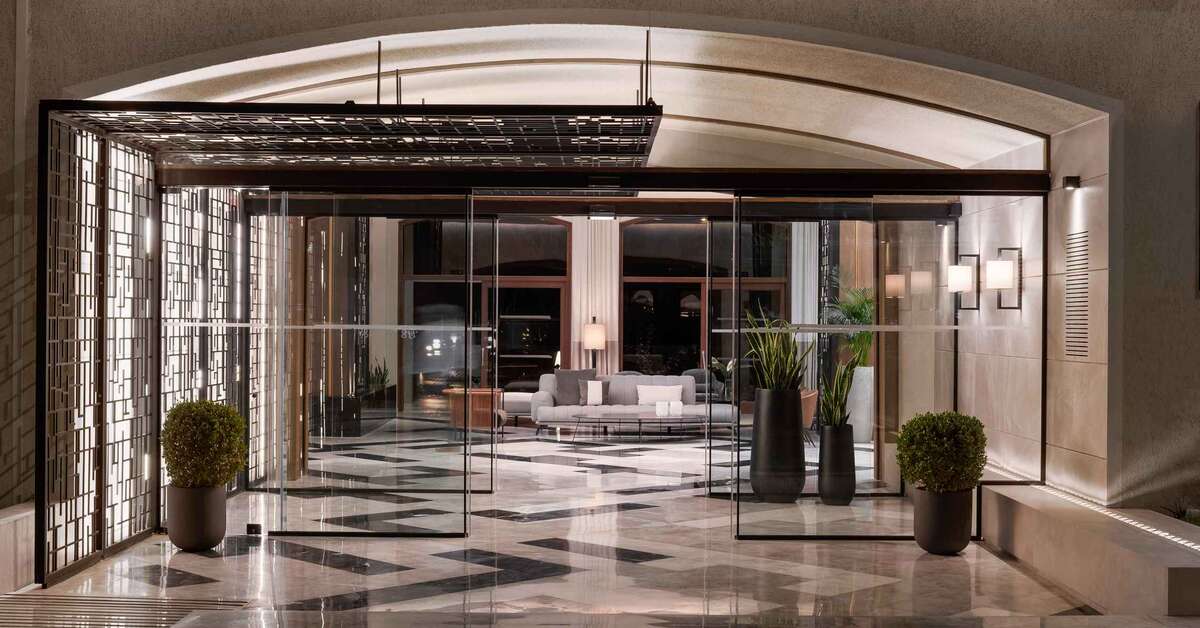 Een foto van Theartemis Palace