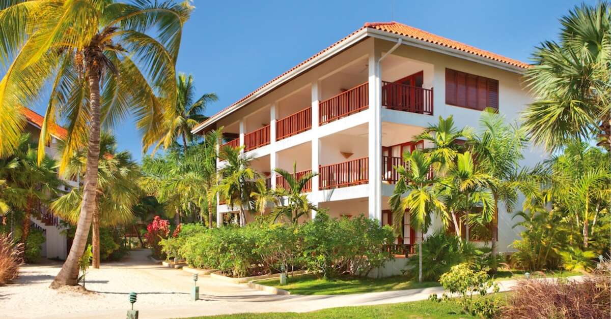 Een foto van de buitenkant van Hotel Couples Swept Away