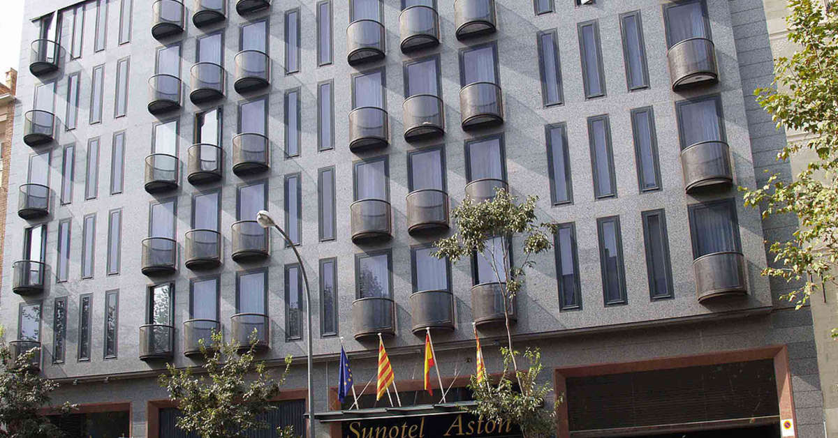 Een foto van de buitenkant van Sunotel Aston