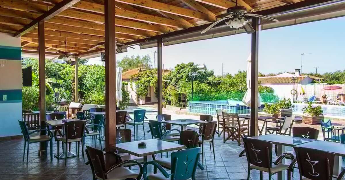 Een foto van het terras bij Zante Nest Studios & Appartementen