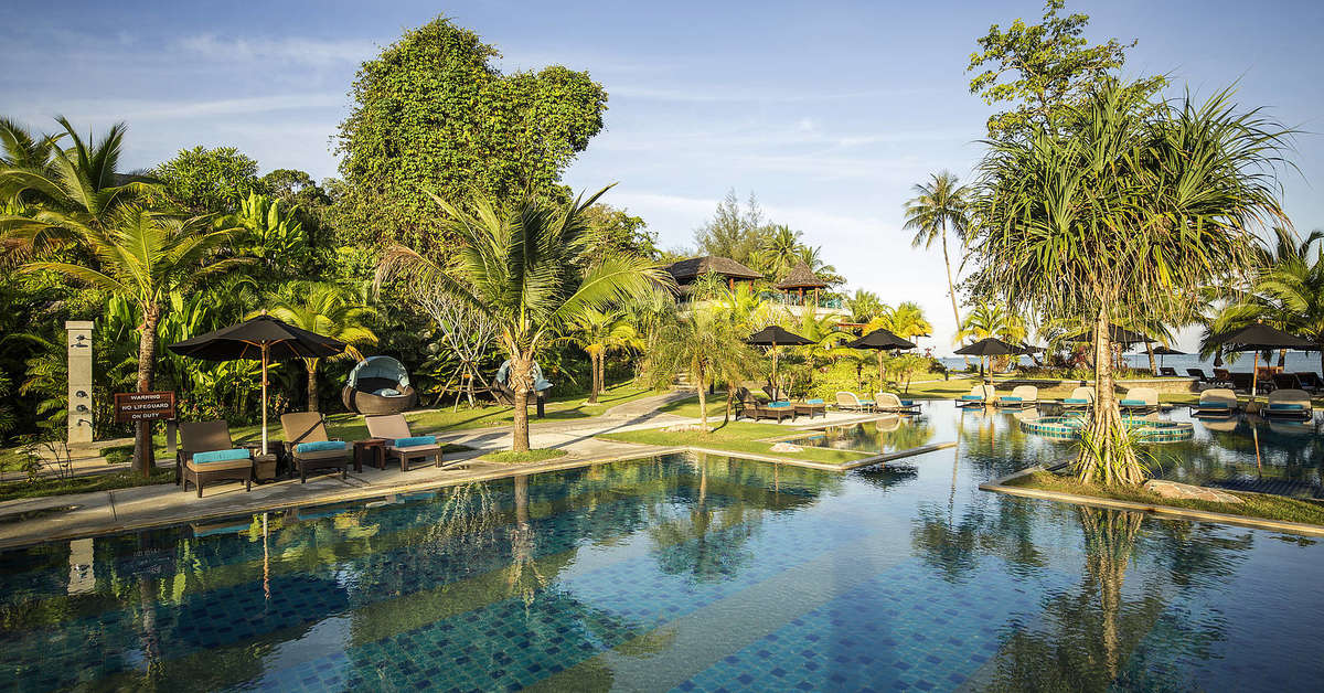 Een foto van het zwembad bij Robinson Club Khao Lak