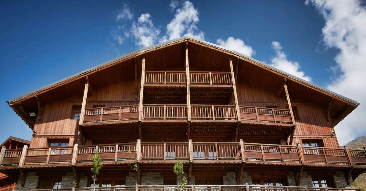 Een foto van de buitenkant van Les Chalets Du Soleil