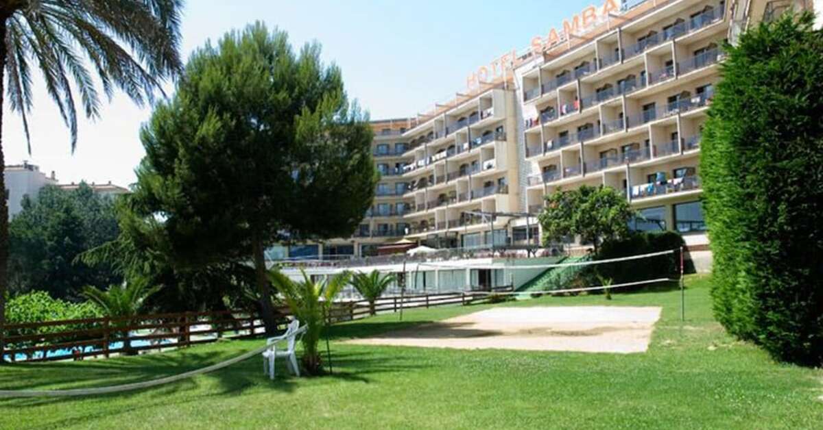 Een foto van de buitenkant van Hotel Samba