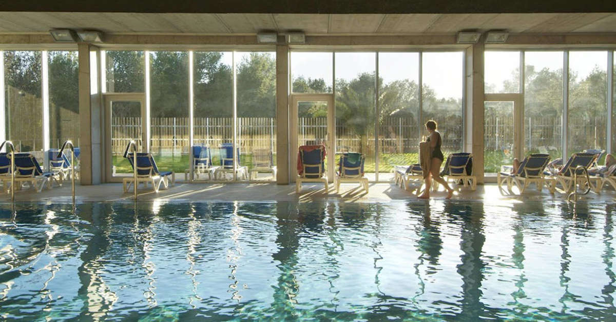 Een foto van het zwembad bij Camping Vilanova Park