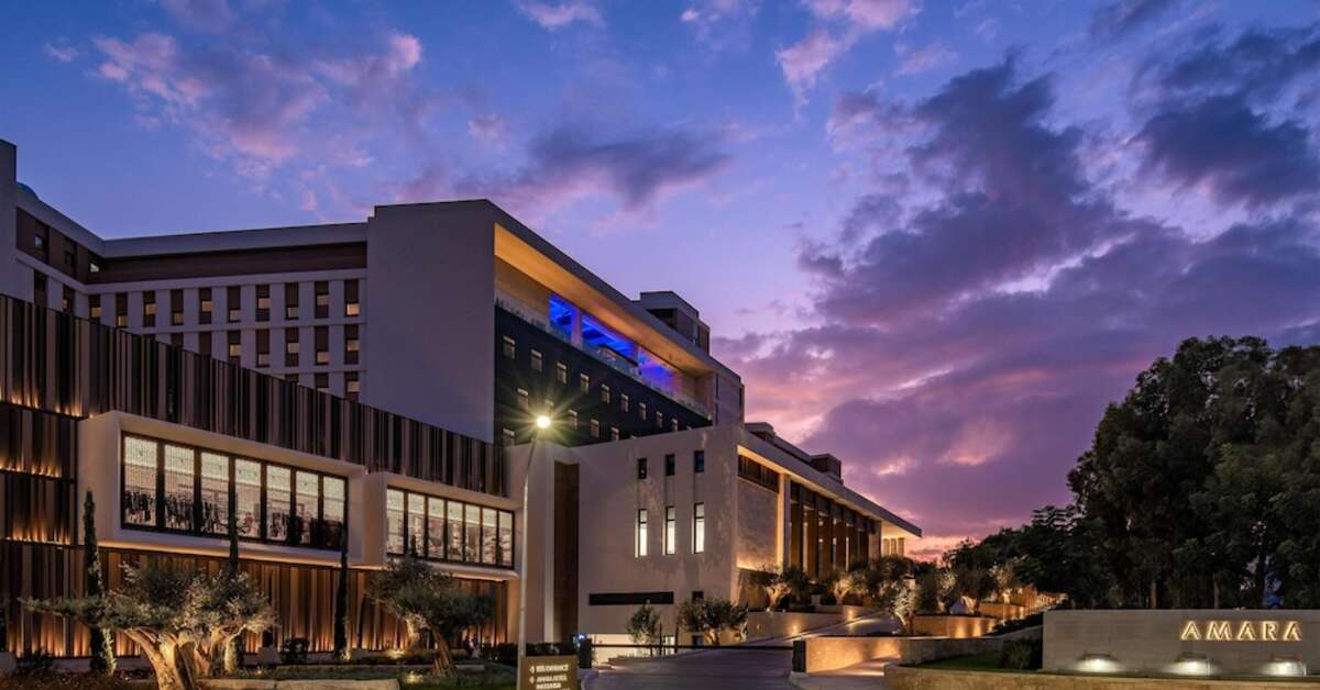 Een foto van de buitenkant van Amara Hotel