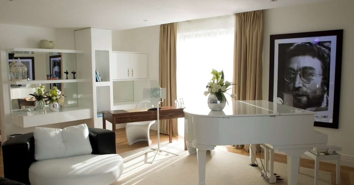 Een foto van Hard Days Night Hotel