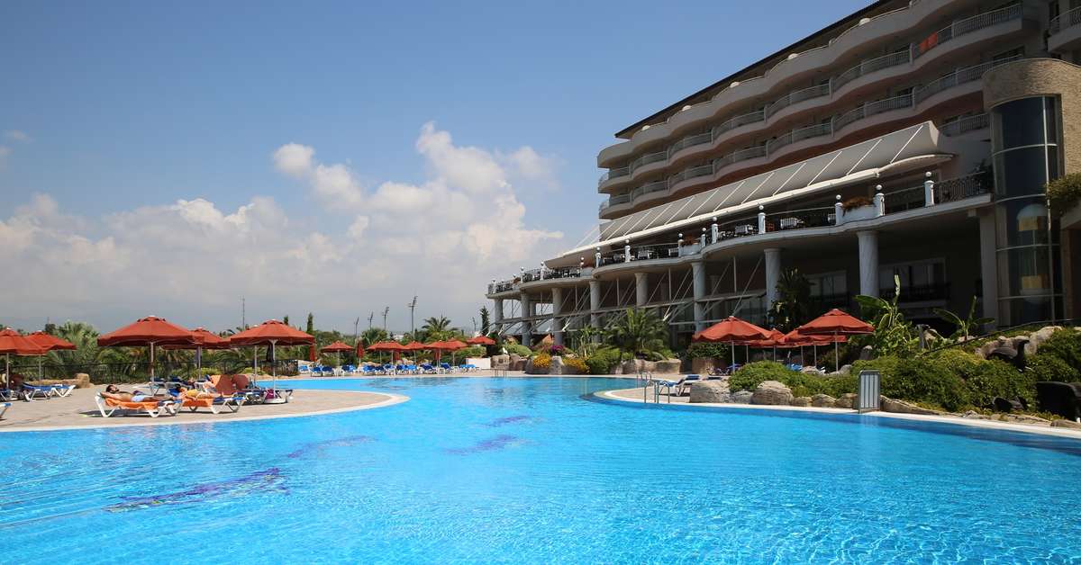 Een foto van het zwembad bij Starlight Resort Hotel