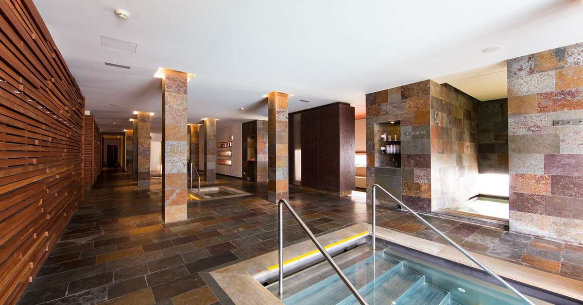 Een foto van het zwembad bij Falkensteiner Hotel & Spa Carinzia