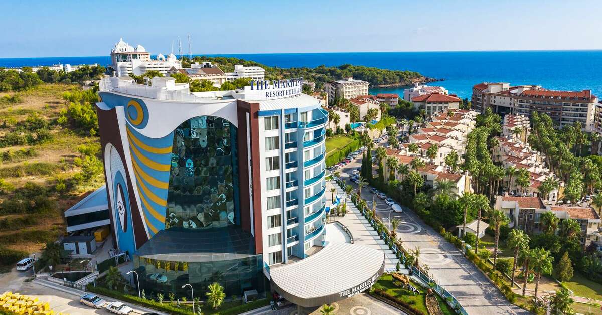 Een foto van de buitenkant van The Marilis Hill Resort Hotel & Spa