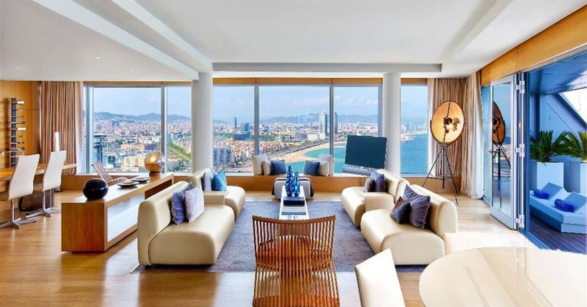 Een foto van het interieur van W Barcelona