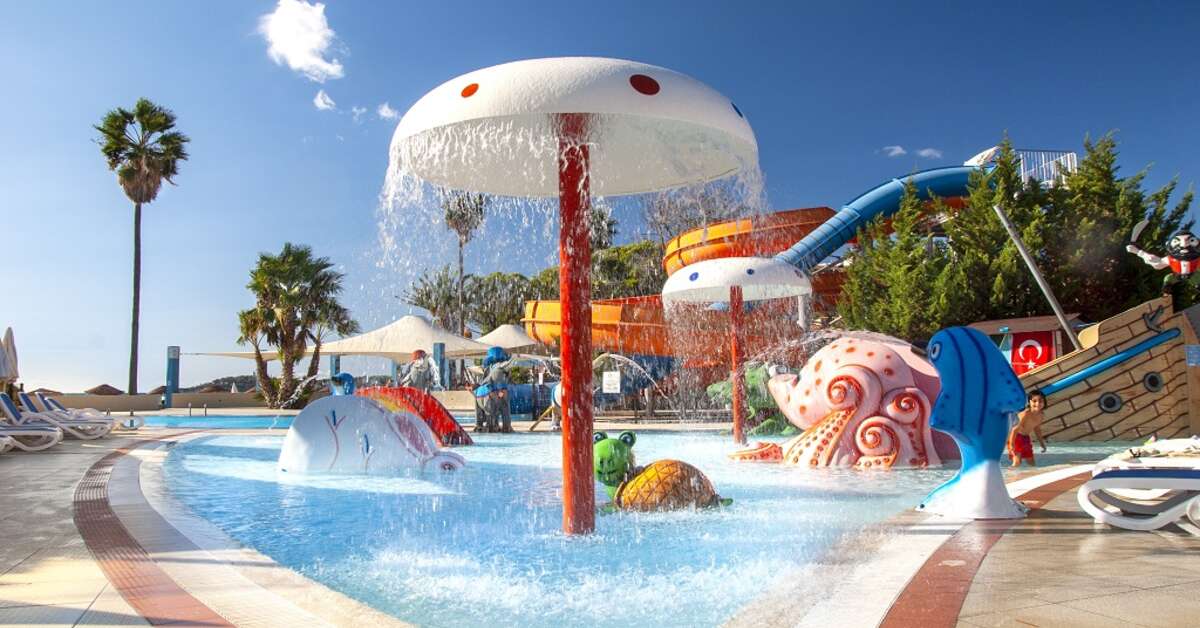 Een foto van het zwembad bij Ephesia Holiday Beach Club