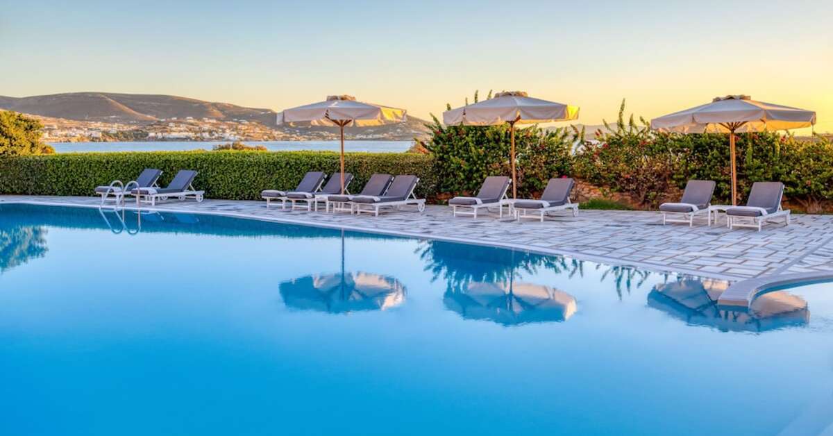 Een foto van het zwembad bij Paros Agnanti Hotel