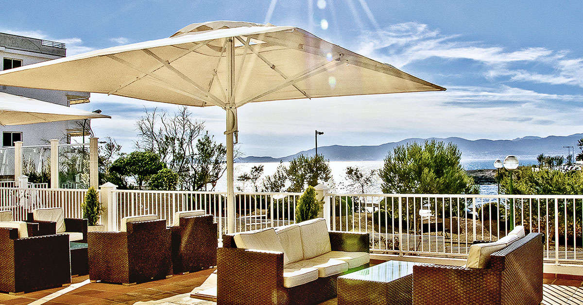 Ein Foto von der Terrasse im BQ Apolo Hotel