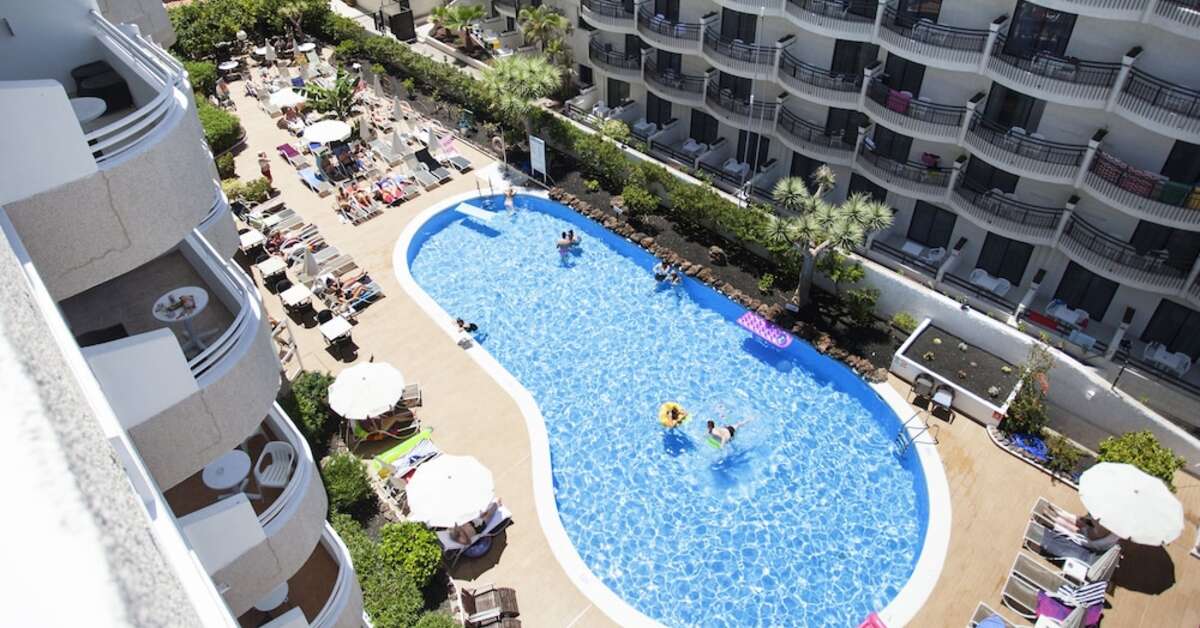Een foto van het zwembad bij Appartementen Coral California