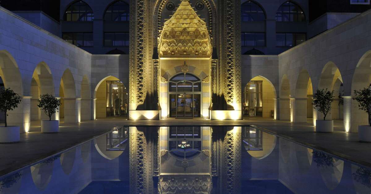 Een foto van het zwembad bij Kempinski Hotel The Dome
