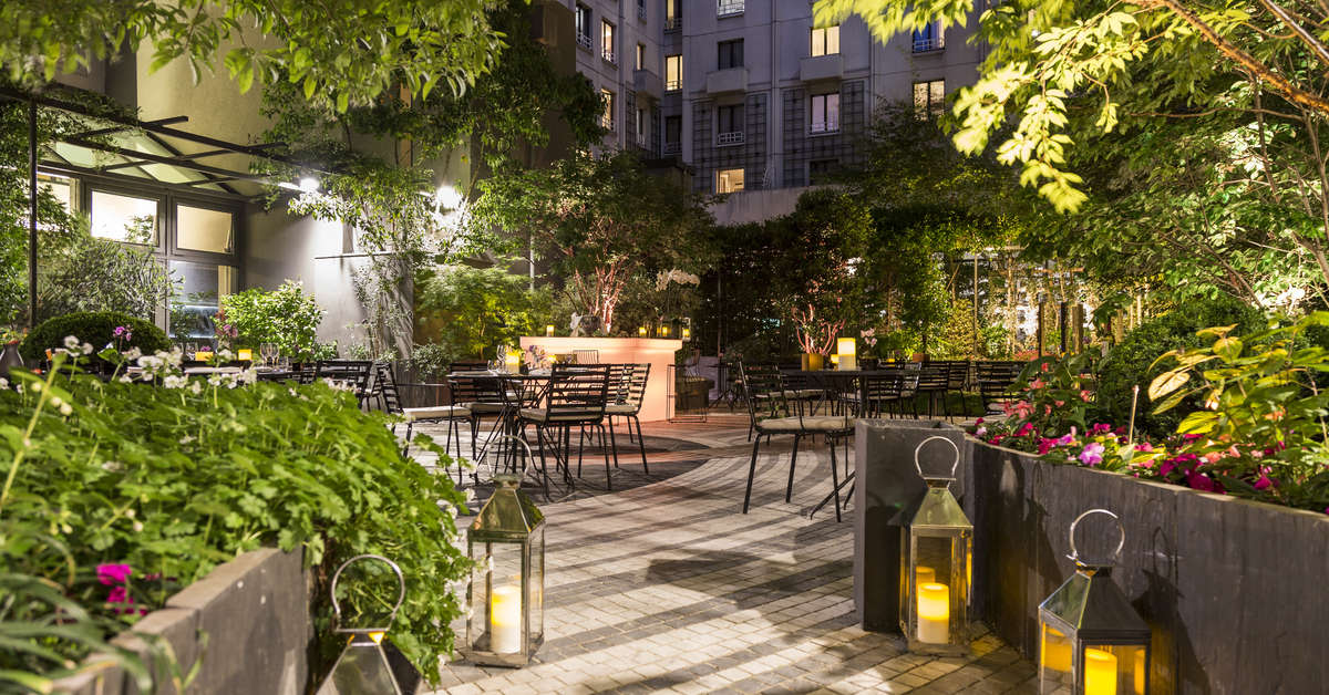 Een foto van het terras bij Novotel Paris Les Halles