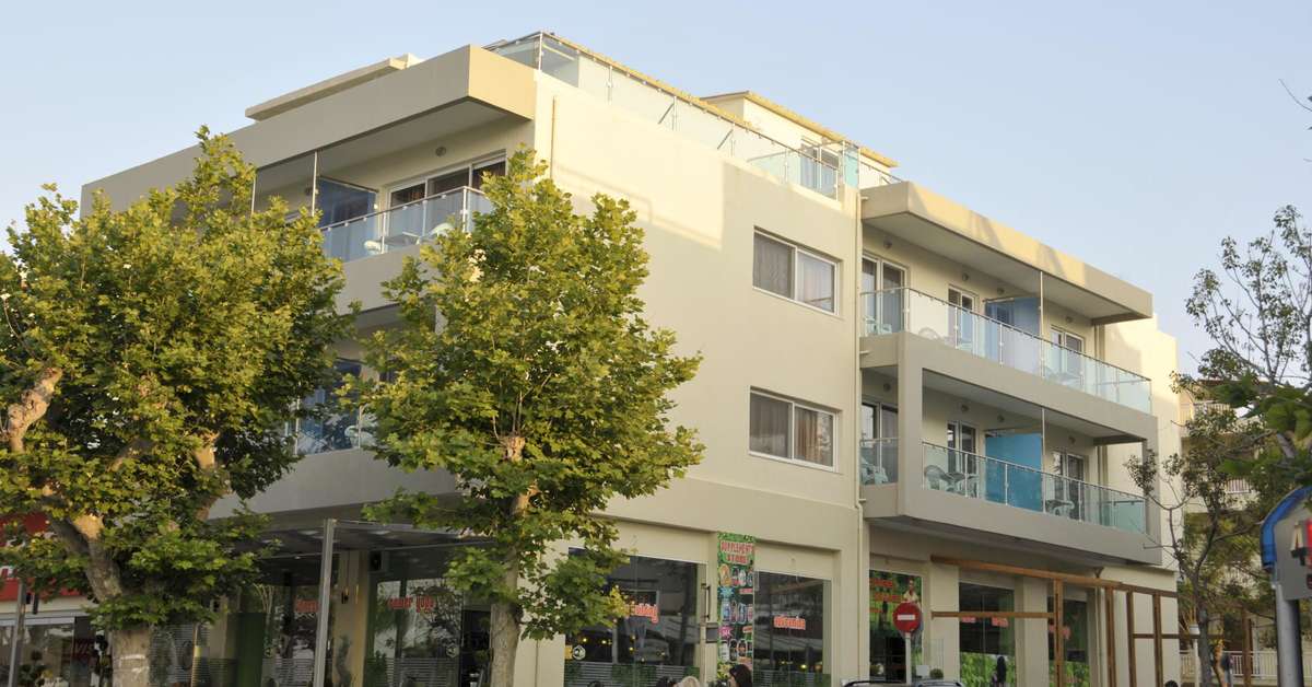 Een foto van de buitenkant van Bristol Sea View Hotel Appartementen