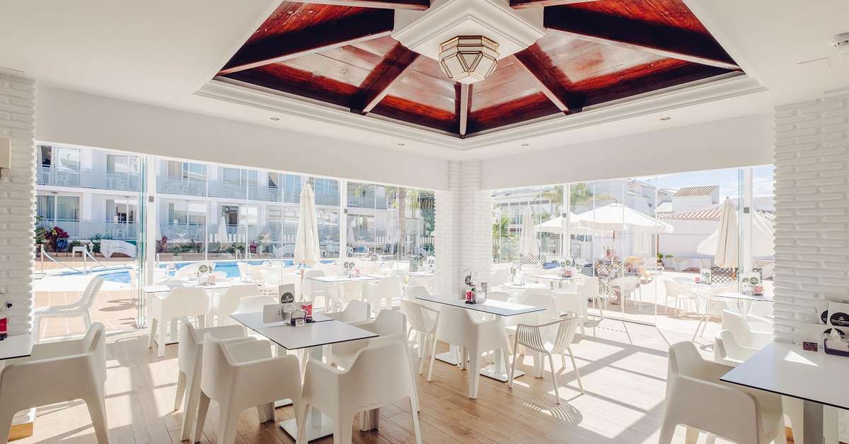 Een foto van het terras bij Beneste Villa Flamenca