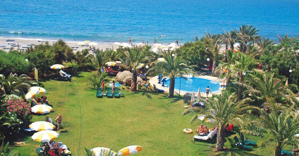 Ein Foto vom Pool im Yetkin Club Hotel