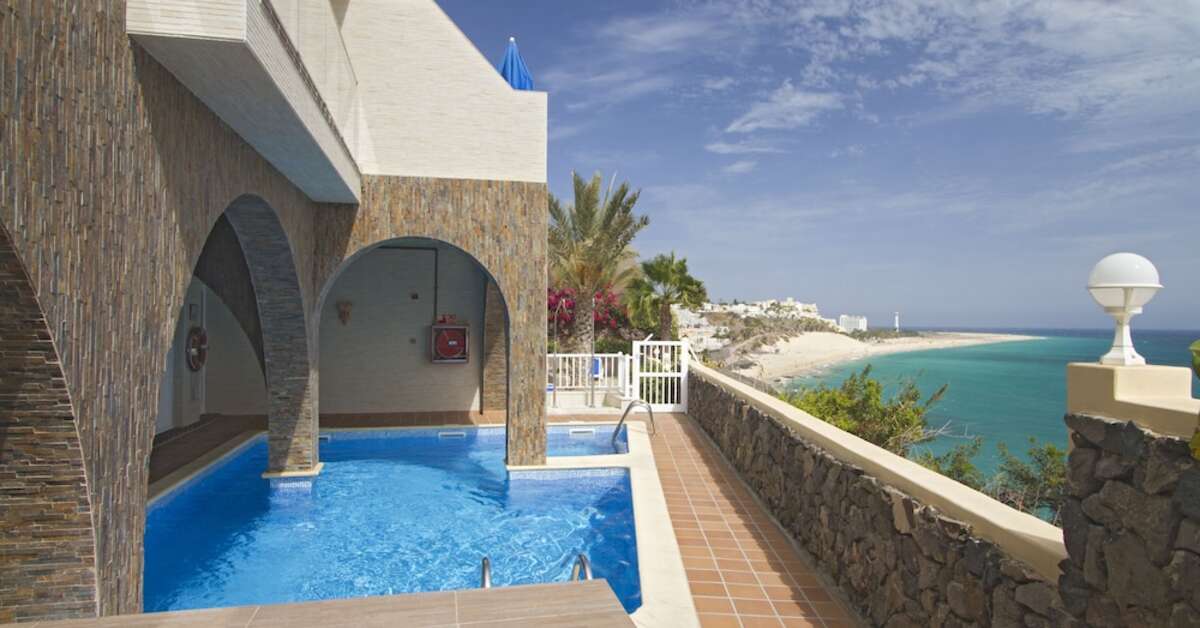 Ein Foto vom Pool im Apartments Livvo Atalaya de Jandia