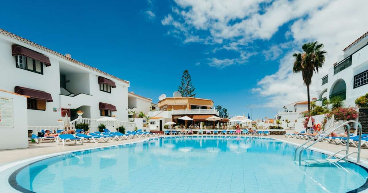 Een foto van het zwembad bij Aparthotel Neptuno