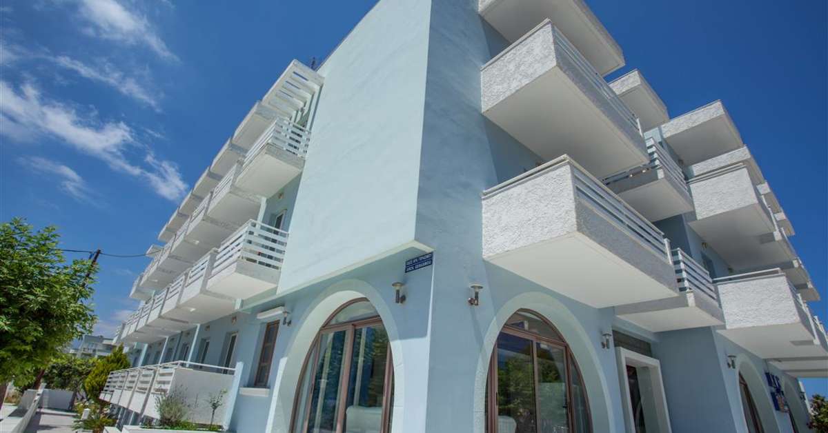 Een foto van de buitenkant van Kos Bay Hotel