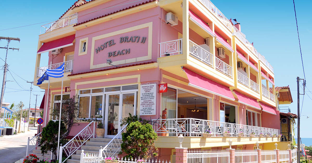 Een foto van de buitenkant van Hotel Brati Beach