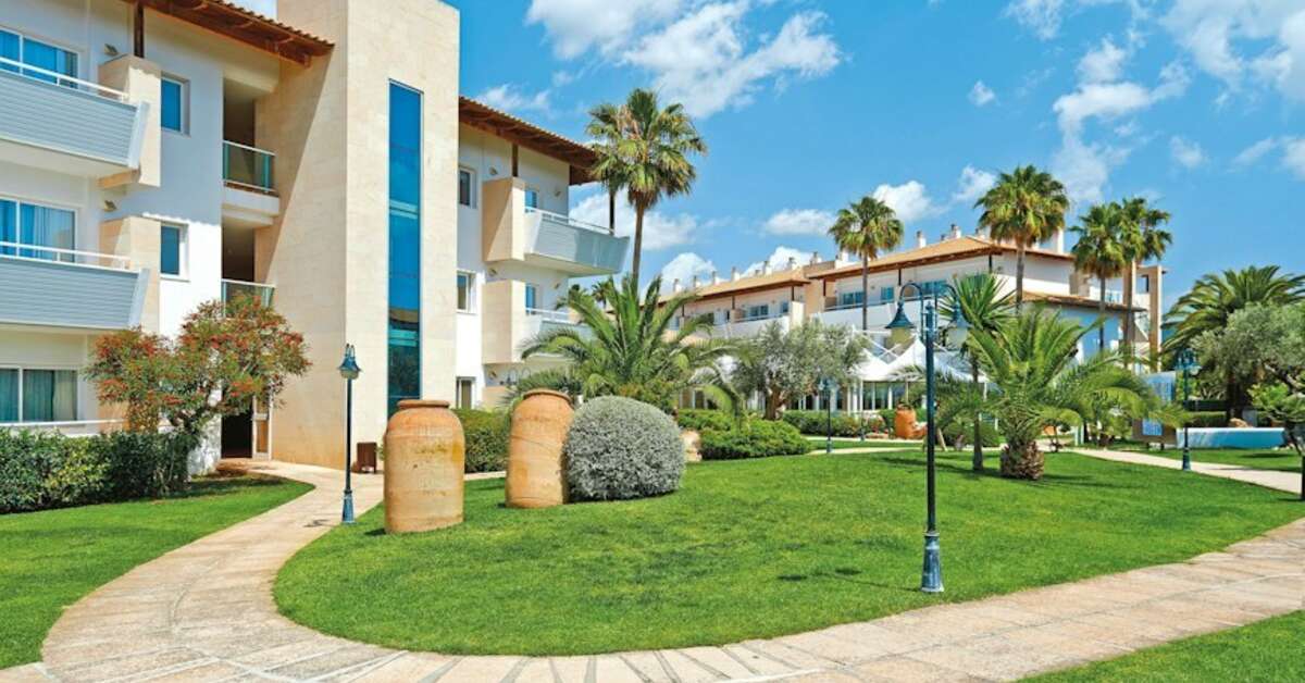 Een foto van het terras bij Grupotel Mallorca Mar