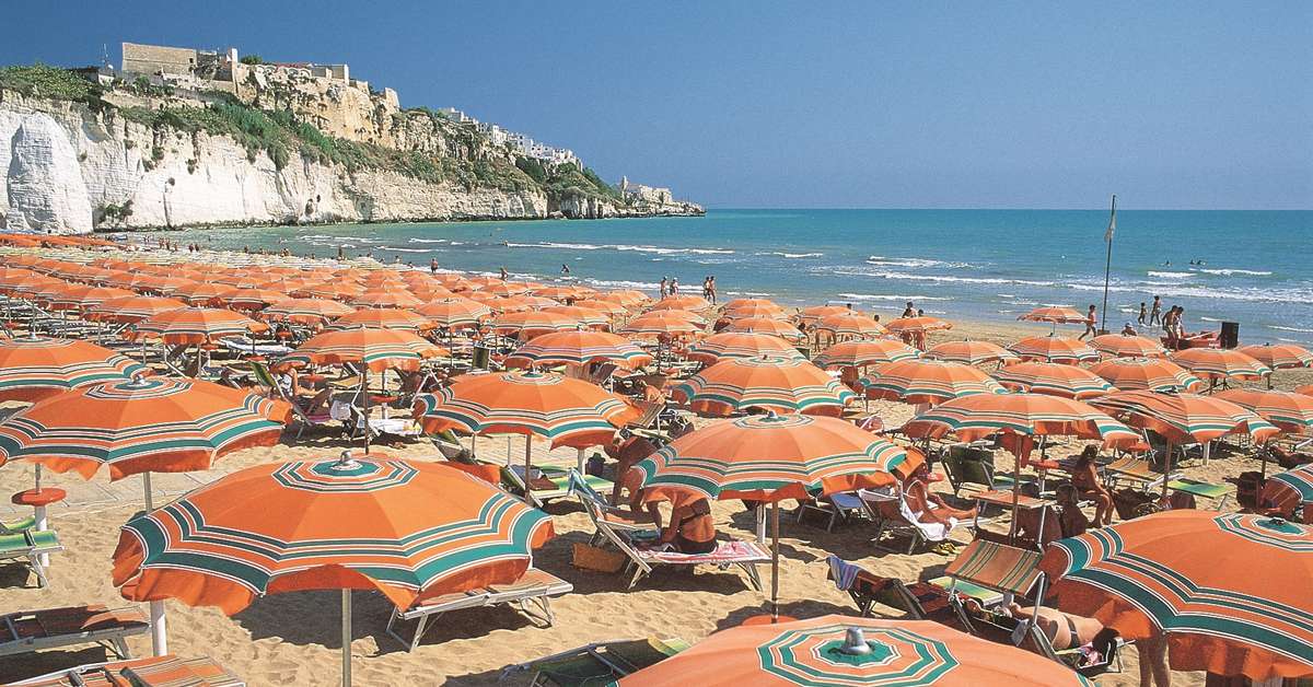 Een foto van het strand bij Hotel Degli Aranci Vieste
