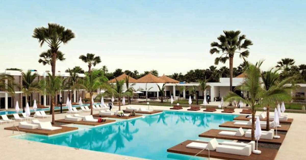 Een foto van het zwembad bij Sunprime Tamala Beach