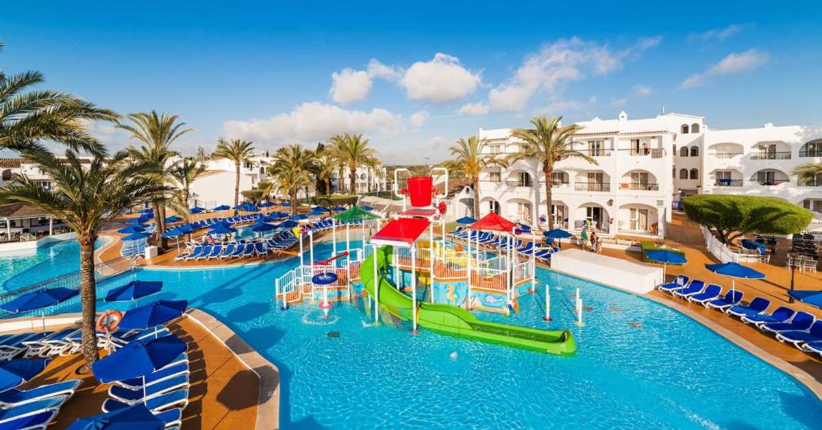 Een foto van het zwembad bij Globales Bouganvilla Aparthotel