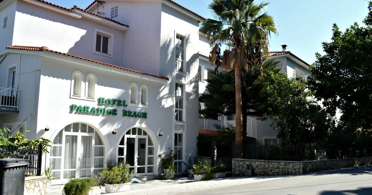Een foto van de buitenkant van Paradise Beach Hotel Argassi
