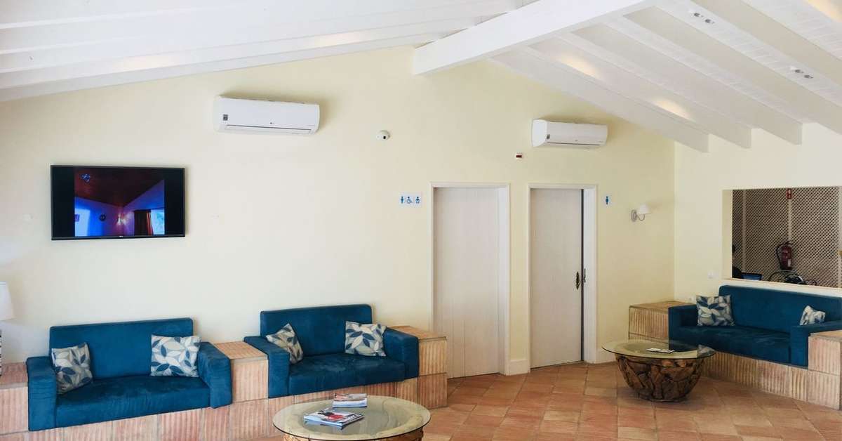 Een foto van het interieur van Pedras d'el Rei Resort