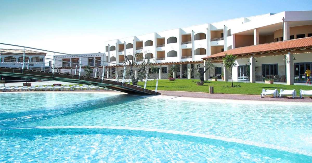 Een foto van het zwembad bij Danaide Resort