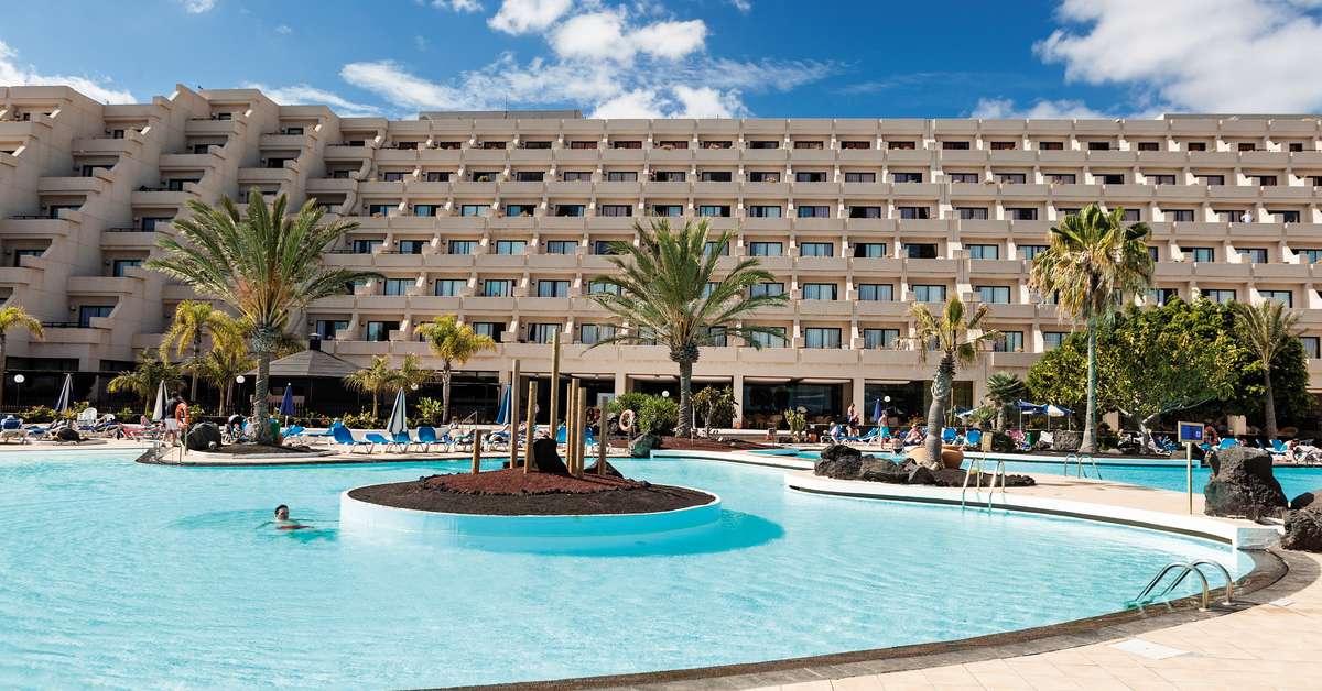 Een foto van het zwembad bij Alexandre Grand Teguise Playa