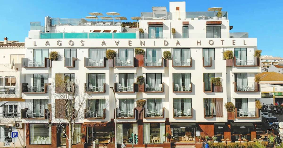 Een foto van de buitenkant van Lagos Avenida Hotel
