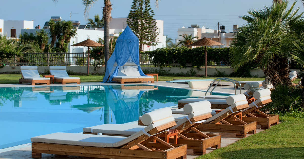 Een foto van het zwembad bij Socrates Hotel Malia Beach