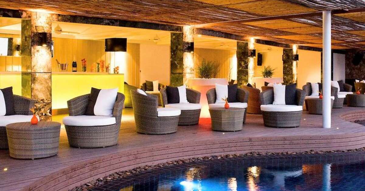 Een foto van het zwembad bij Pullman Pattaya Hotel G