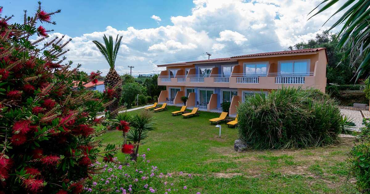 Een foto van de buitenkant van Hotel Ibiscus Corfu