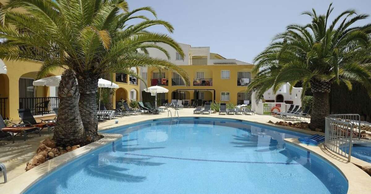 Ein Foto vom Pool im Aparthotel Club Simo