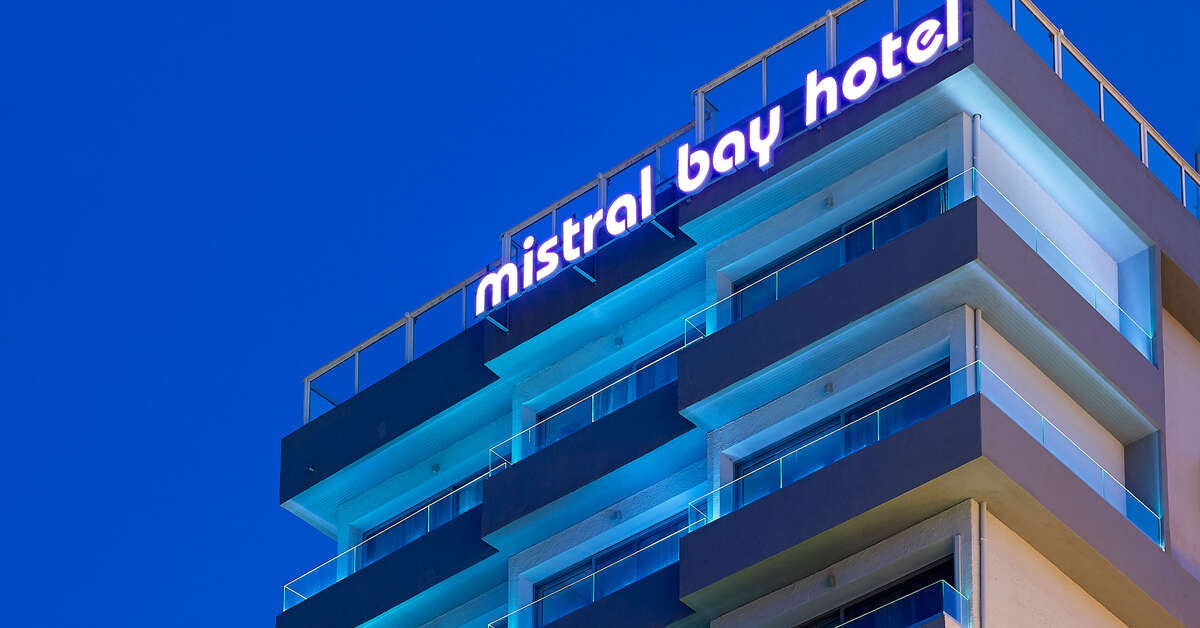 Een foto van de buitenkant van Mistral Bay