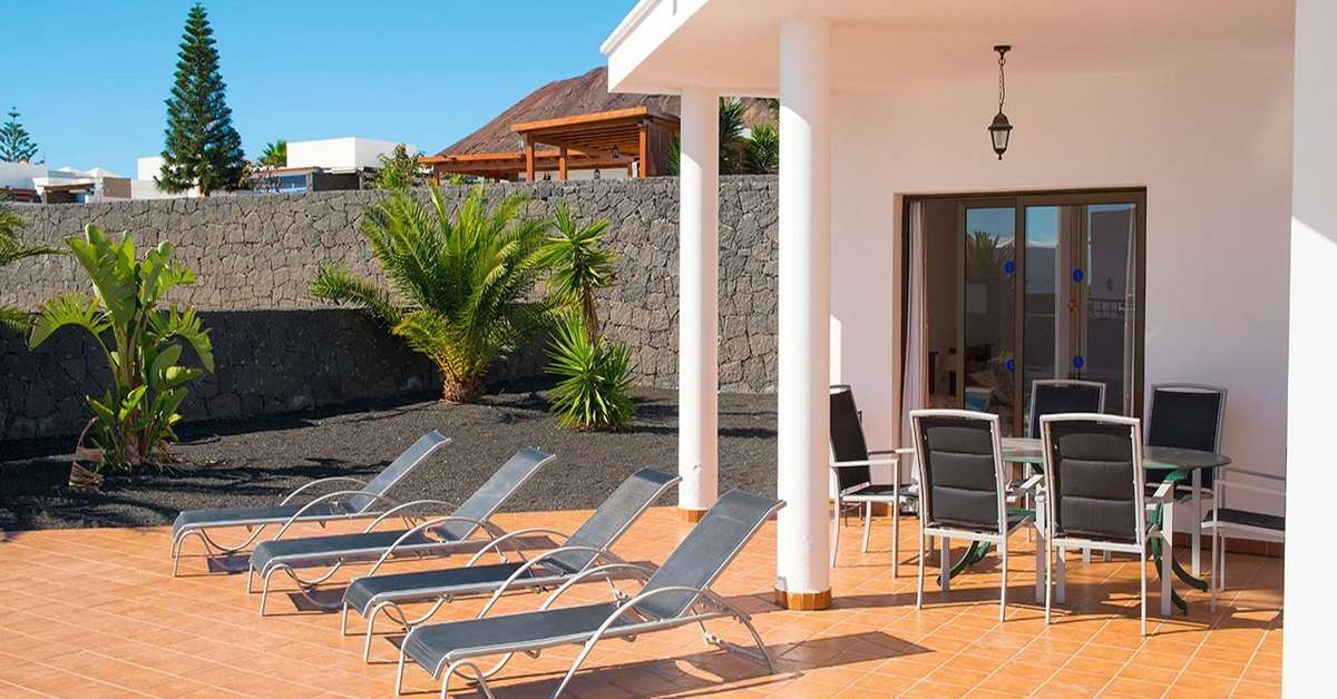 Een foto van het zwembad bij Villas Blancas