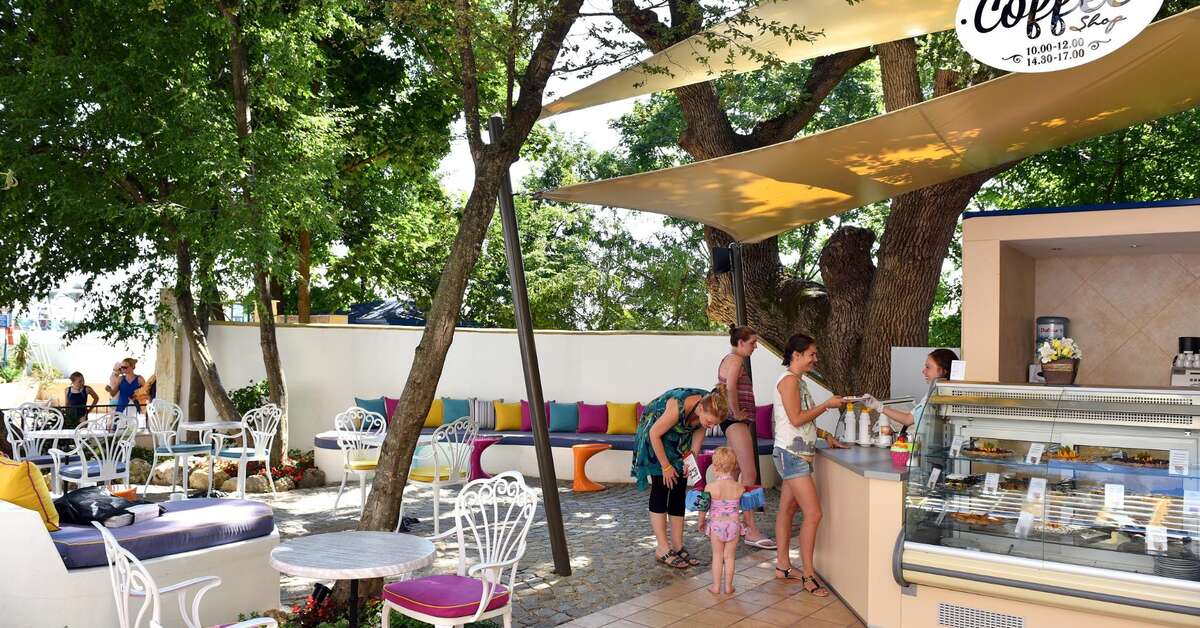 Ein Foto von der Terrasse im Grifid Club Hotel Arabella