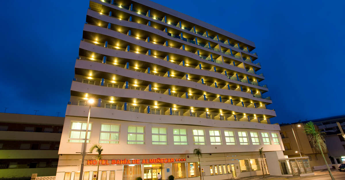 Een foto van de buitenkant van Hotel Bahia de Almunecar