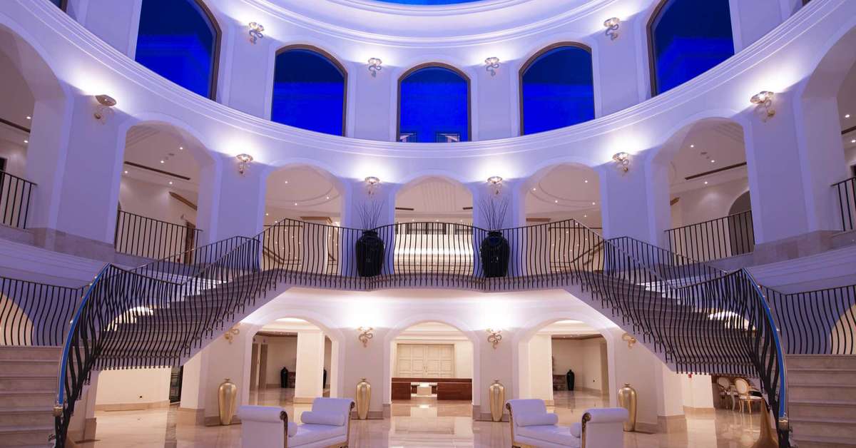 Een foto van het interieur van Mitsis Laguna Resort & Spa