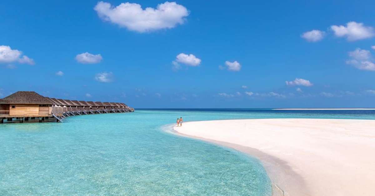 Een foto van het strand bij Hurawalhi Island Resort